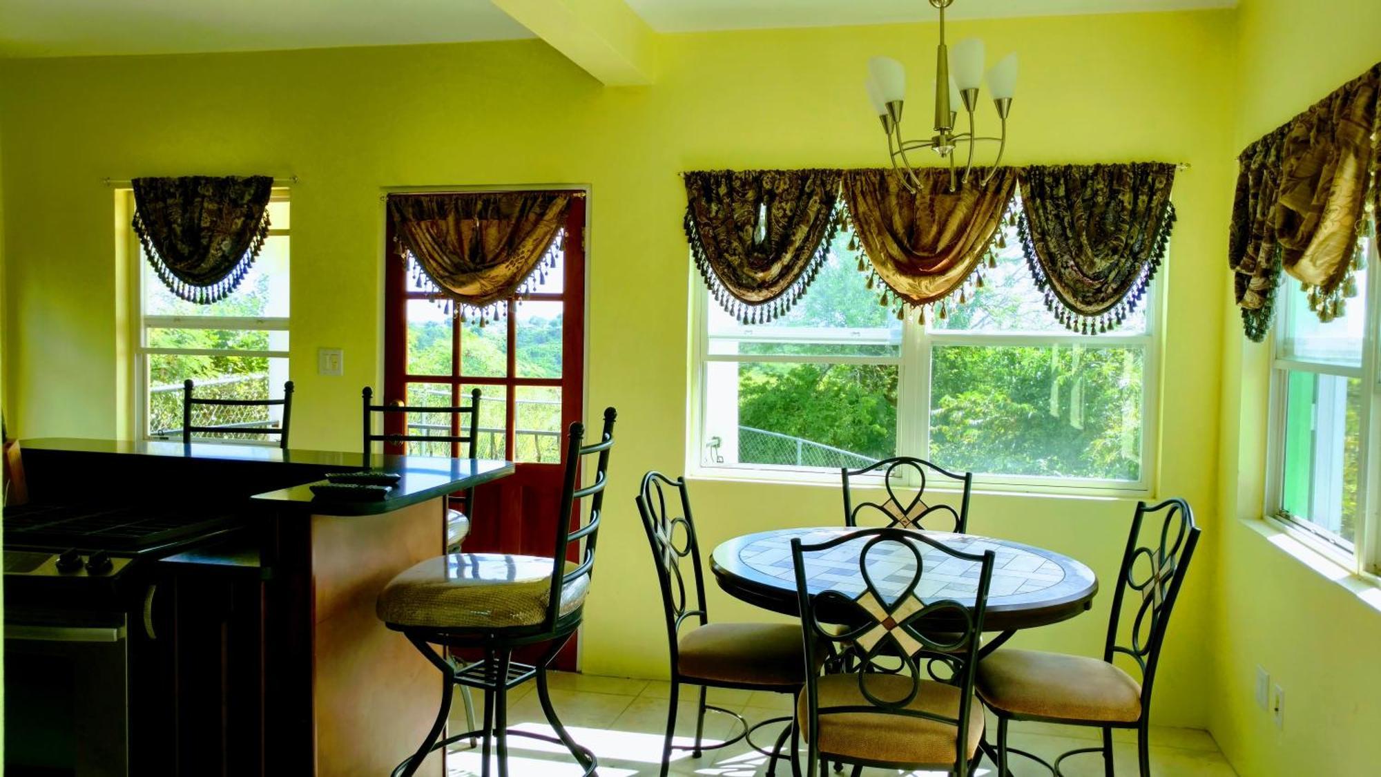 Zeus Estate Guesthouse St. John's Εξωτερικό φωτογραφία