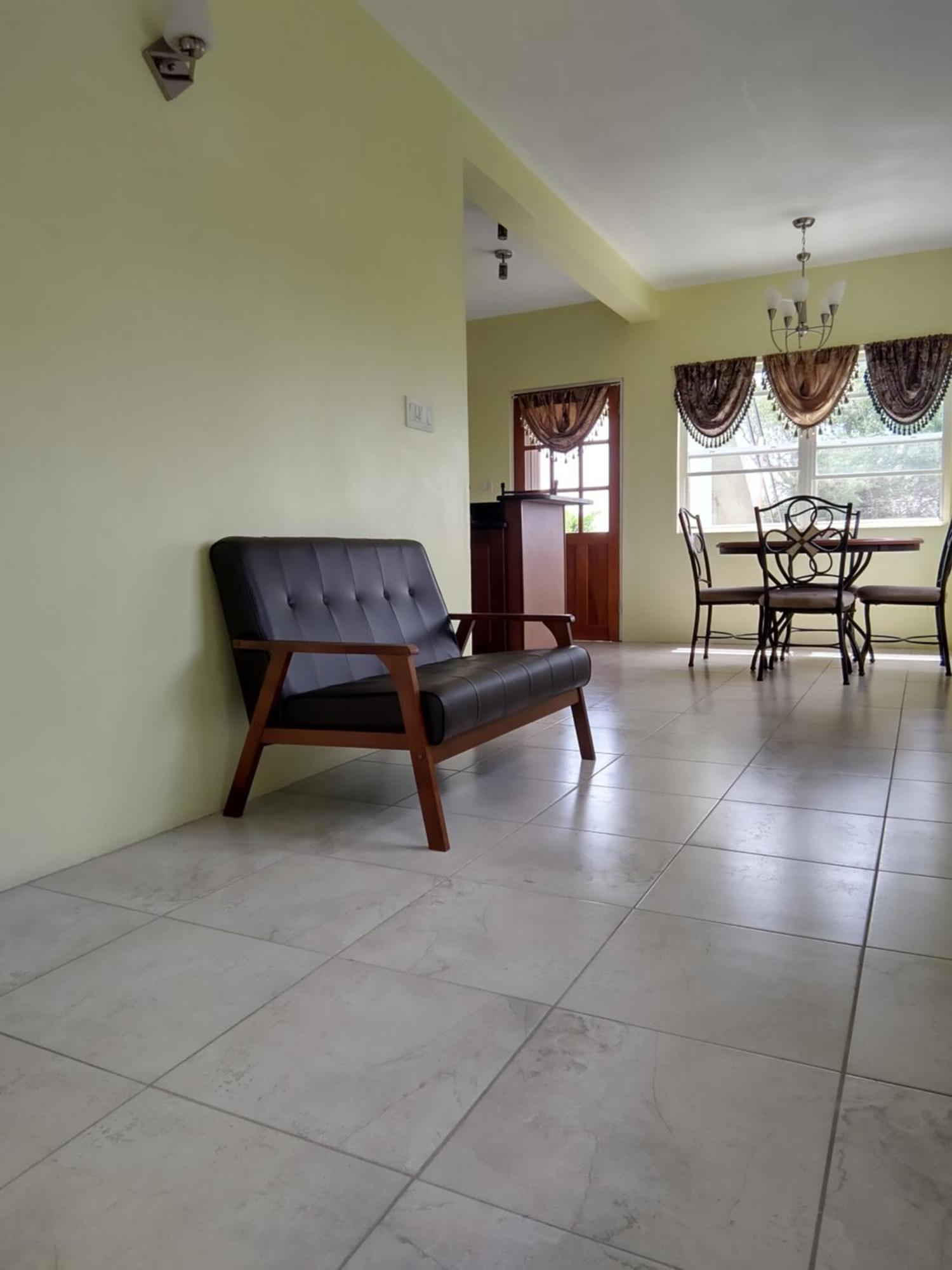 Zeus Estate Guesthouse St. John's Δωμάτιο φωτογραφία